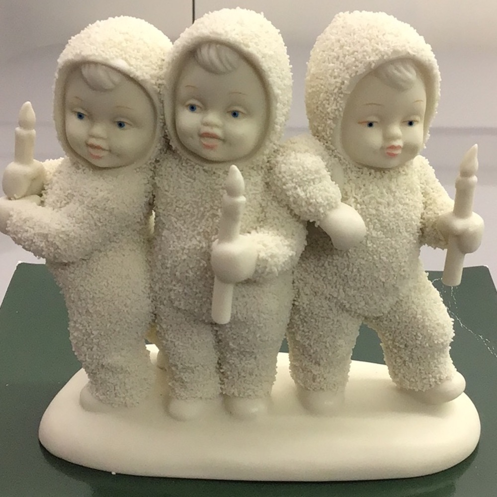 SNOWBABIES A LITTLE NIGHT LIGHT.